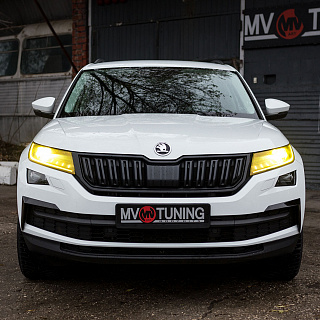 Накладки на фары Skoda Kodiaq (2016-2021) комплект (фара + птф) Желтые