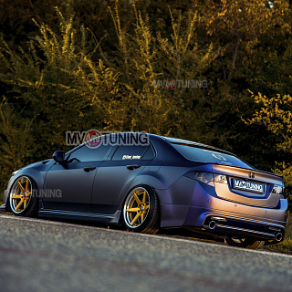 BLACKOUT EDITION Козырек на стекло широкий var №2 (черный глянец) Honda Accord 8(VIII) / Acura TSX (CU) (2008-2013) + УСТАНОВОЧНЫЙ КОМПЛЕКТ
