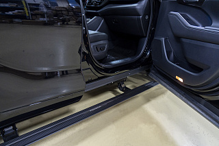 Электрические Пороги ATS для Toyota Highlander U70 (2019-2024)