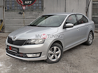 BLACKOUT EDITION. Спойлер(сплиттер) переднего бампера Черный глянец Skoda Rapid (2012 - 2021) + УСТАНОВОЧНЫЙ КОМПЛЕКТ