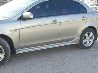 Пороги (2.0 Intense) Mitsubishi Lancer X (2007-2016) + УСТАНОВОЧНЫЙ КОМПЛЕКТ