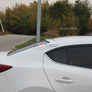 Козырек на стекло Mazda 3 (2013 - 2019) + УСТАНОВОЧНЫЙ КОМПЛЕКТ