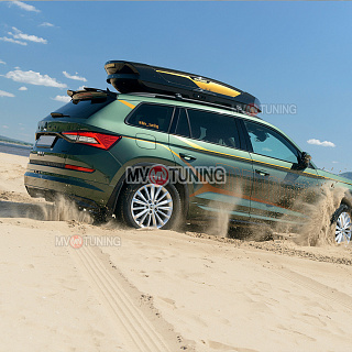 BLACKOUT EDITION. Спойлер крашенный Черный глянец для Skoda Kodiaq I поколение 2016 - 2023