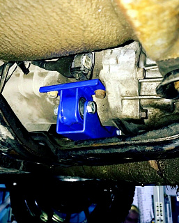 Опора КПП(трансмиссии) Kein 6МТ для Subaru Impreza WRX/STI, Legacy, Forester