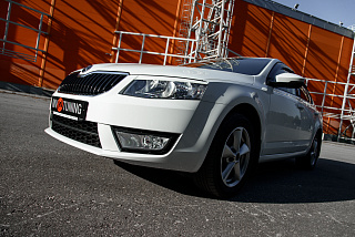 Вставки переднего бампера в стиле RS Skoda Octavia III A7 (2013-2016)