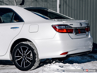 Козырек на стекло Toyota Camry V50 / V55 (2012 - 2018) + УСТАНОВОЧНЫЙ КОМПЛЕКТ