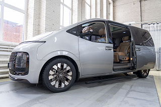 Электрические Пороги ATS для Hyundai Staria (2021-2024)