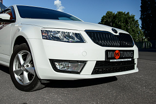 Вставки переднего бампера в стиле RS Skoda Octavia III A7 (2013-2016)