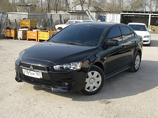 Пороги (2.0 Intense) Mitsubishi Lancer X (2007-2016) + УСТАНОВОЧНЫЙ КОМПЛЕКТ